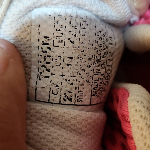 Asics size 11 gel blur 33 pink tennis shoes - Picture 6 of 7